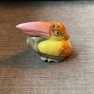 Vtg toucan ceramic salt shaker Japan.